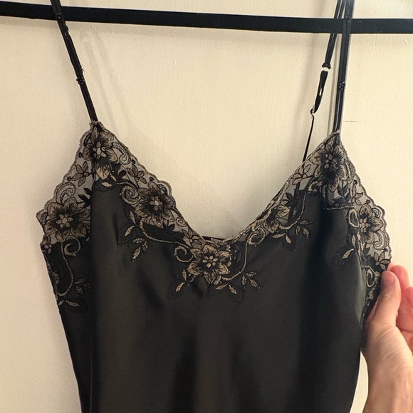 Cerie slip dress - Picture 3 of 8